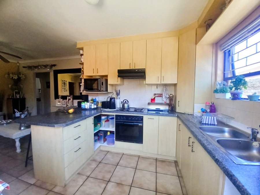To Let 2 Bedroom Property for Rent in Jagtershof Western Cape